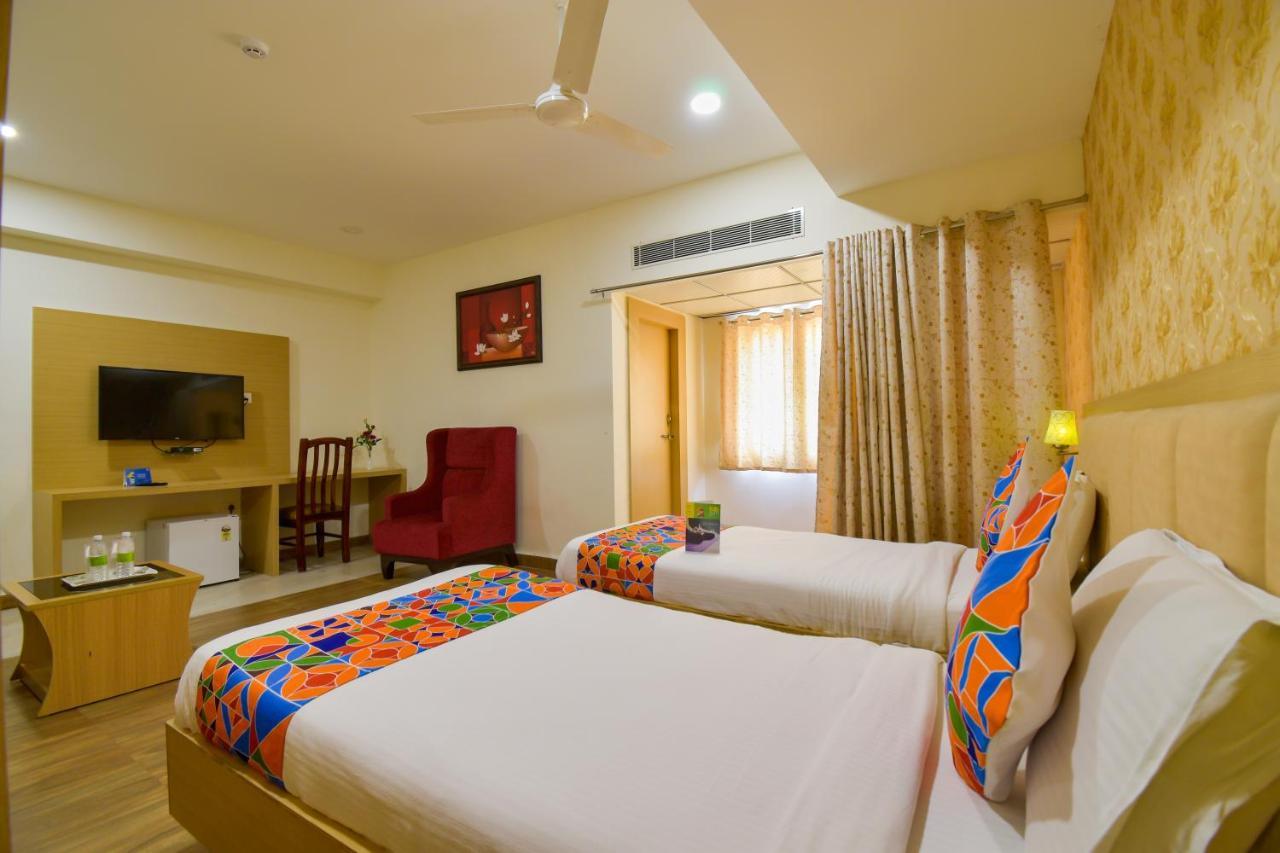 Hotel Raintr33 Χιντεραμπάντ Εξωτερικό φωτογραφία