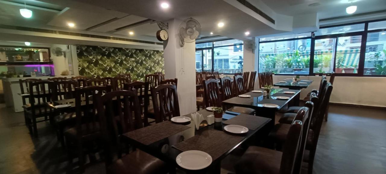 Hotel Raintr33 Χιντεραμπάντ Εξωτερικό φωτογραφία